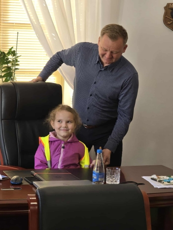 8c3ef37f-d6bb-42c1-b97e-d3f9bd1d0937