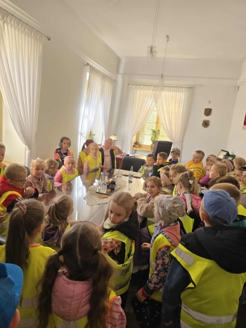 c3796973-867d-49af-aff6-b15a53c3dbc5