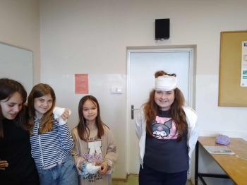 adb4b244-2a6b-46da-b2fa-b3f1c40aa232