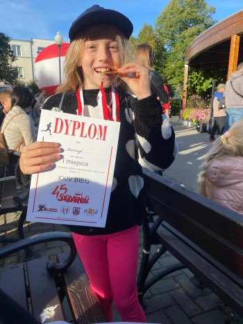 12f70ef1-47ea-4414-976e-ea4b5a1cd8ee