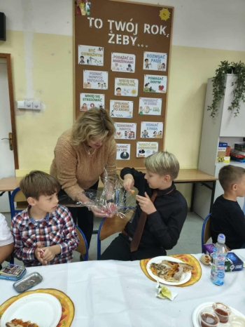 0bd9ebb9-7be6-4605-a851-c2f70134b528