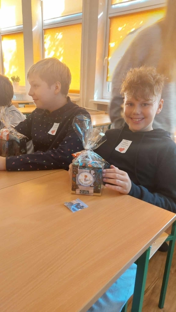 02db6012-e960-4279-a5e8-06fe466dae93