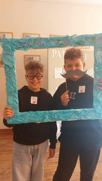 04ee5236-917a-4bda-a435-a782878a9d6e