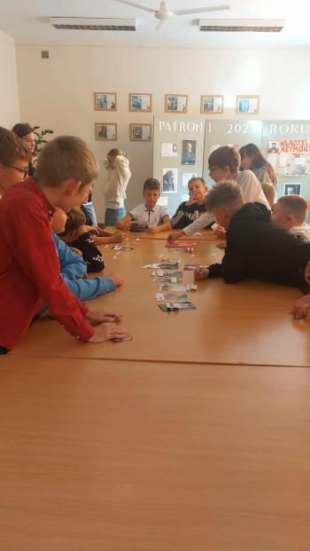 4b484a12-ee0a-49f9-b2d7-bddb98429811