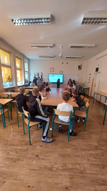 184b125d-c7ad-4c8f-8334-ab2eb143732e