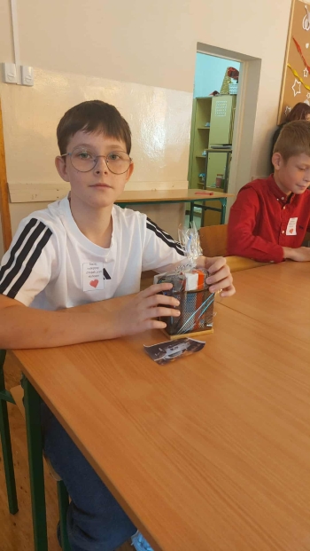 781c66ea-fe7e-44c2-8d62-ca5f65f70e3b