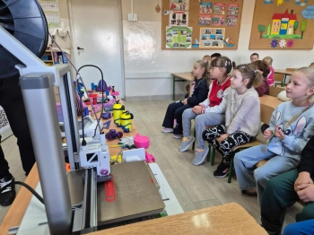 0f467579-1933-4bda-8799-bf2b7610a3eb