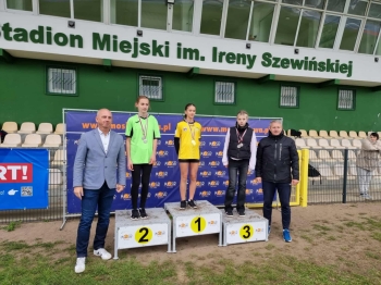 b0ac4526-83be-4f3a-b5d4-416df2d1a0a8