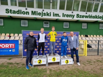 b1bb956f-737a-4182-8357-f24849011424