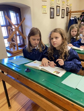 e6e749bd-d7a1-49b7-af46-100f63c11ec3