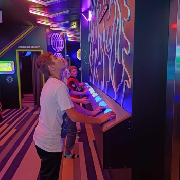 f1109fad-fdae-4cb7-b73a-fad0279dc027