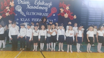 f073bcae-ad43-4b07-89f1-67c27a41309e