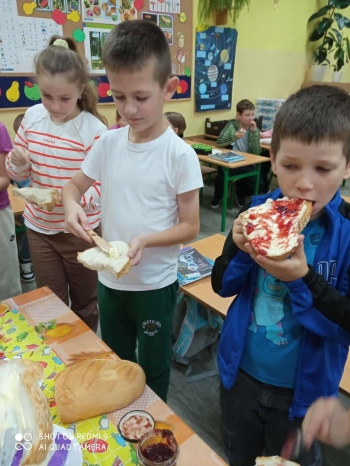 9e1c6bd0-7ac1-4c56-aa68-50426a7ad51a