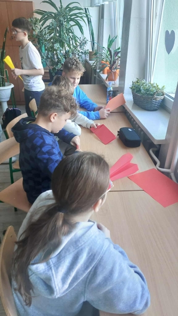 cf9bca5b-d7e9-4e32-a931-90b684f4523e