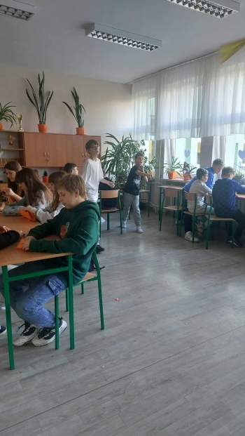 d9e56522-a49e-46bd-ba5b-f3131376496a