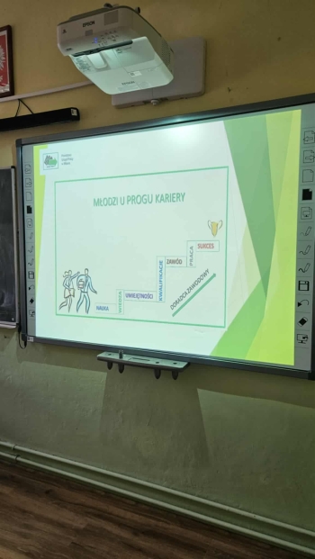 e60e3caa-323a-4222-95d2-045068de12c8