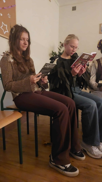 53d6d51c-b3c7-49b3-941b-9d6e433e5ae9