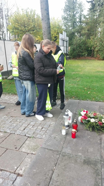 9e57b558-2a75-44b2-9278-84cfd63adcdb