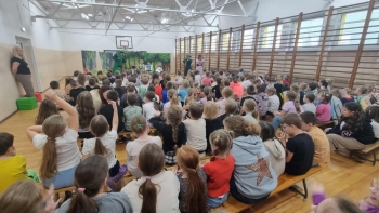 c63318ce-57d2-4d80-8064-62d0e330a2f0