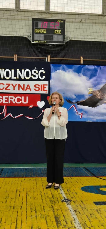 f5707125-d781-4618-8ef0-f346858e7ac2