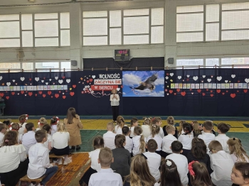 f6930f07-3519-489f-8993-ca68b2e46184