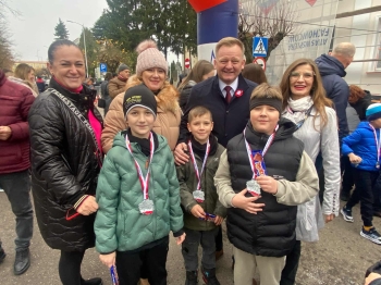 3d64734e-5df2-4f5a-90b7-d7343fc89e17