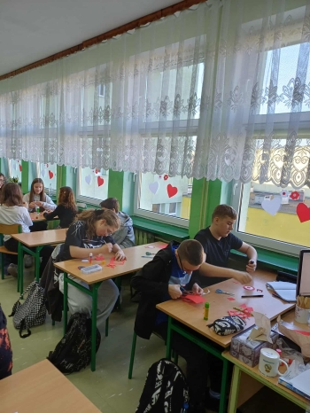 b8de2ee3-b817-45ef-ade1-fddd2fb65465