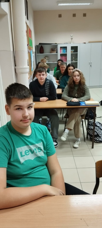 6db5de6c-8b74-4b59-8f34-ee84d7c9642e