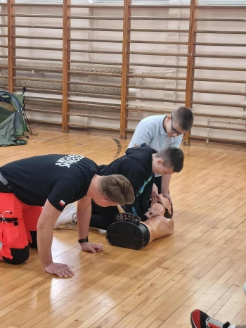 77c4c235-f2d4-4146-b136-540577bb21af