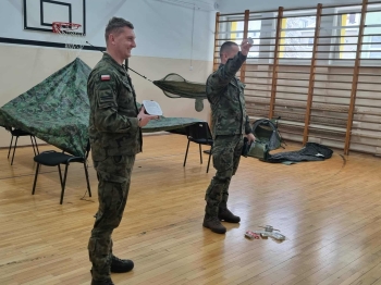 d1b7ae64-68d0-4e47-bd41-7fe33dd40cd2