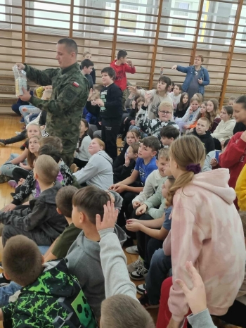 e18eeb91-b41d-4eaf-bb5a-3c16da2d7737