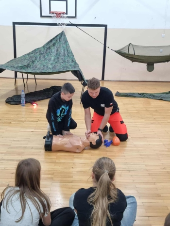 fd4b2260-28f1-47bd-a835-7f8fc324f2fe