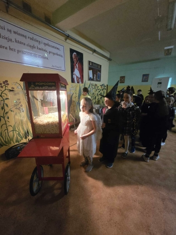 a8f3864c-03b0-44a0-81db-e245d09af38d