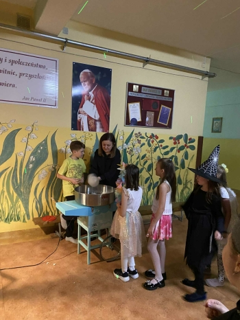 ba66fe6d-9065-4724-8fe4-10d82f311ea9