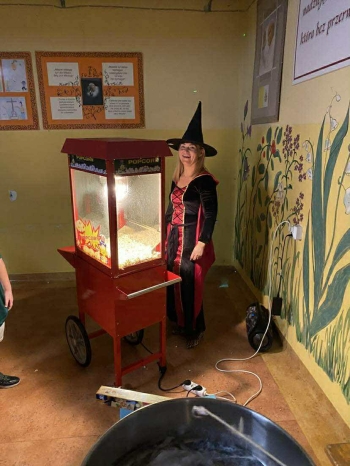 e804c380-7fac-481e-a691-b53a993c0d82