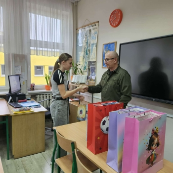 b726d20c-ac5a-4b31-a5ef-64f52a3b5cf5