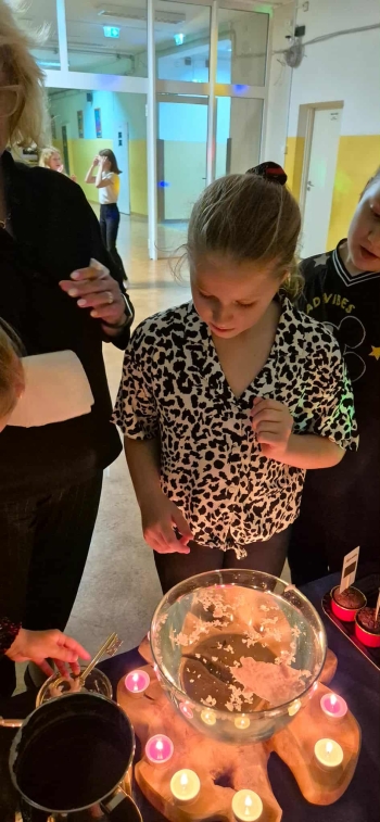 2a018157-ecc9-4fff-ae9a-e8ea69b0fe44