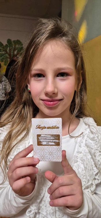 9fe79f5c-9b9c-489f-a70b-428def4a8094