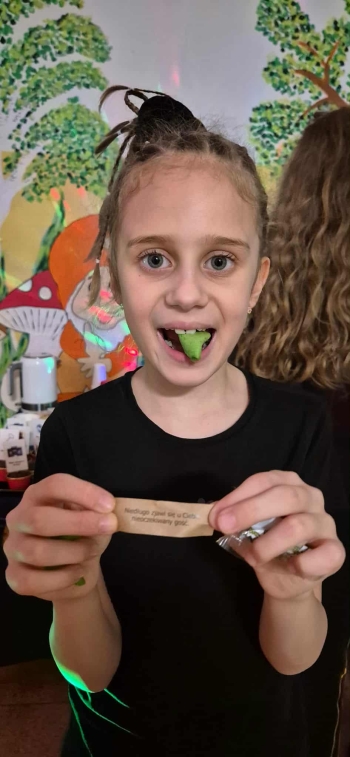 ec1067ca-e8d3-4902-954a-ae5cbfb7380c