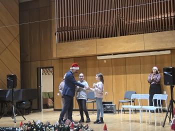 f6e06445-6c83-4de1-b073-cf5c05321273