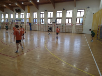 d5369f66-9a75-4bfe-9ecc-4cf9d77ce723