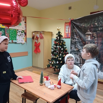 f0b75995-103a-41ce-b097-04926609049f