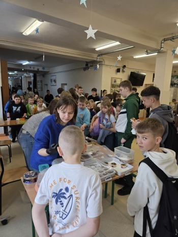 7b5b9c54-c752-40d3-9e49-8aa4619ffdb5