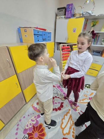 b7b90ff2-26f0-4692-b9e8-97a383239189