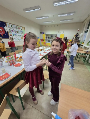 c30af565-0fe1-4d95-9095-634236a0bc21