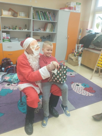 fb3d103a-401b-4cb5-bfb4-4a5067bdea4d