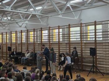 35ab6142-d005-4d03-be51-8365339187d8