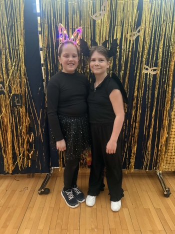 a56f7ab9-f5f3-41d8-9c61-5935eab6c678