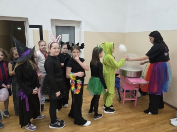 cf5af3b4-058a-4a78-8c29-1dac34e4c3e9