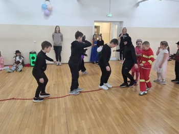 fd8715d2-b49f-430e-92ca-1ea7972fd6f8